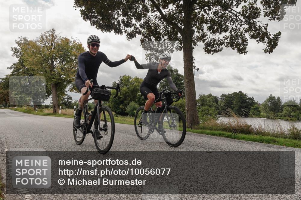 30.08.2026 - Elbe Triathlon Hamburg Michael Burmester http://msf.ph/oto/10056077 30.08.2026 12:53:31 Radfahren  meine-sportfotos.de