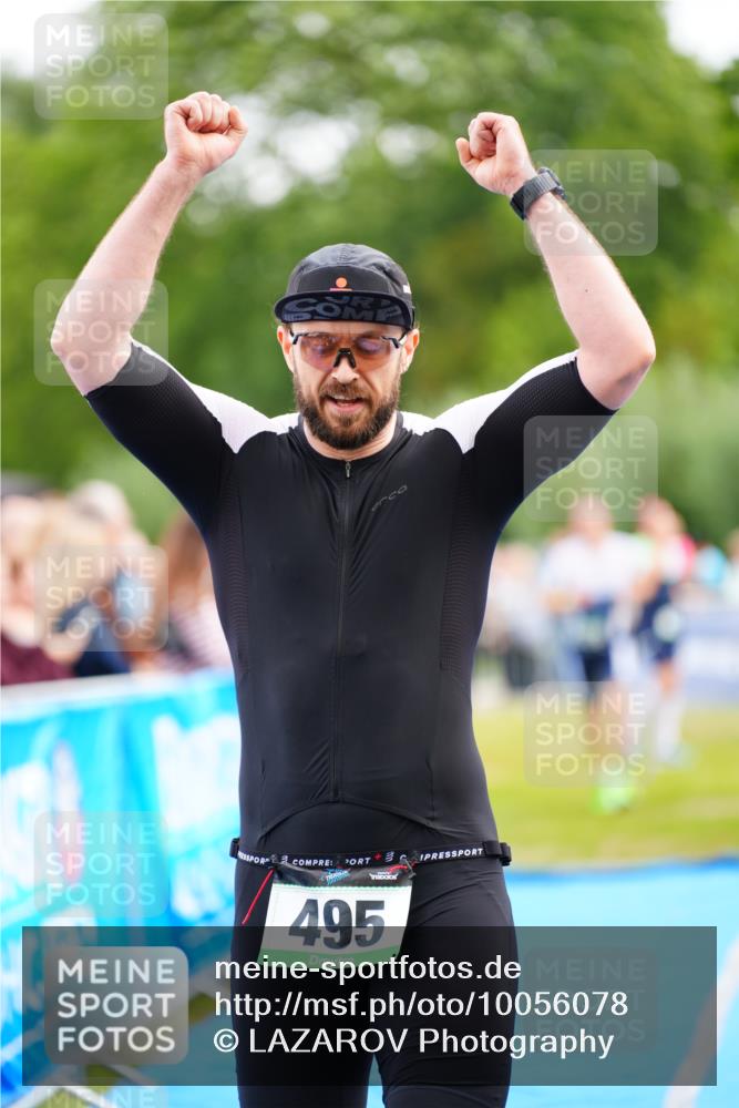 30.08.2026 - Elbe Triathlon Hamburg LAZAROV Photography http://msf.ph/oto/10056078 30.08.2026 11:07:31 Ziel 495, 728 meine-sportfotos.de