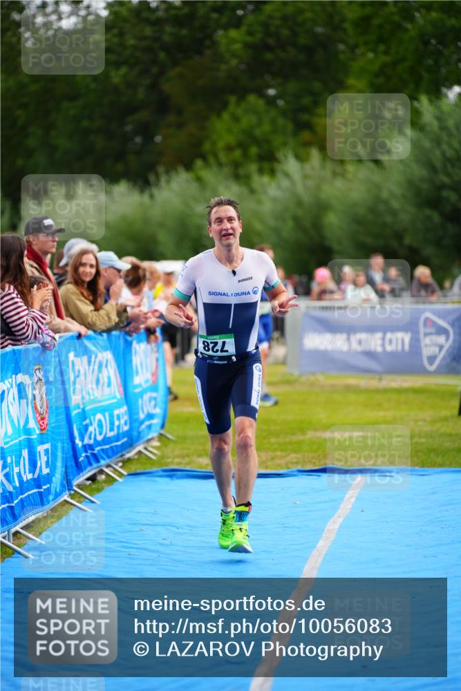 30.08.2026 - Elbe Triathlon Hamburg LAZAROV Photography http://msf.ph/oto/10056083 30.08.2026 11:07:34 Ziel 728 meine-sportfotos.de
