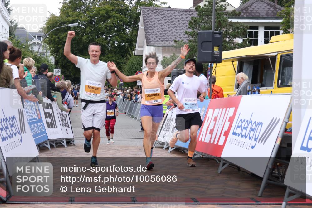 30.08.2026 - Blankeneser Heldenlauf Lena Gebhardt http://msf.ph/oto/10056086 30.08.2026 12:10:35 Ziel 2081, 2082, 2128, 2224, 4350 meine-sportfotos.de