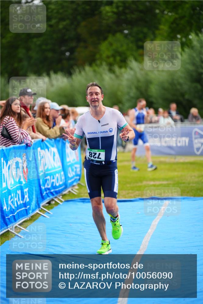 30.08.2026 - Elbe Triathlon Hamburg LAZAROV Photography http://msf.ph/oto/10056090 30.08.2026 11:07:35 Ziel 728 meine-sportfotos.de