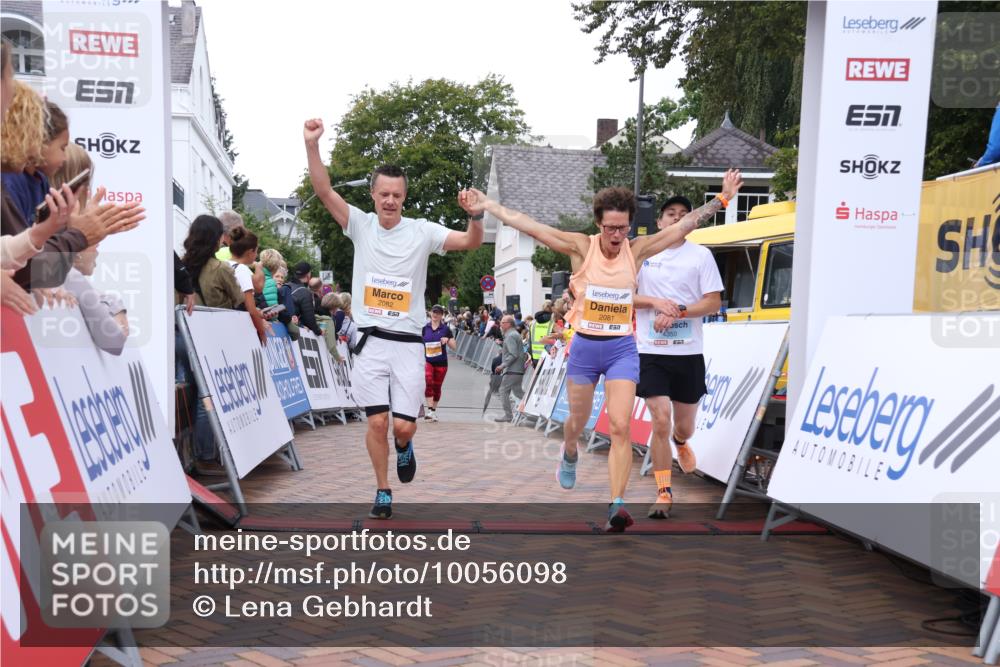 30.08.2026 - Blankeneser Heldenlauf Lena Gebhardt http://msf.ph/oto/10056098 30.08.2026 12:10:36 Ziel 2081, 2082, 2128, 2822, 4350 meine-sportfotos.de