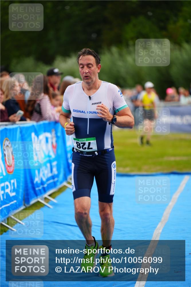 30.08.2026 - Elbe Triathlon Hamburg LAZAROV Photography http://msf.ph/oto/10056099 30.08.2026 11:07:36 Ziel 728 meine-sportfotos.de