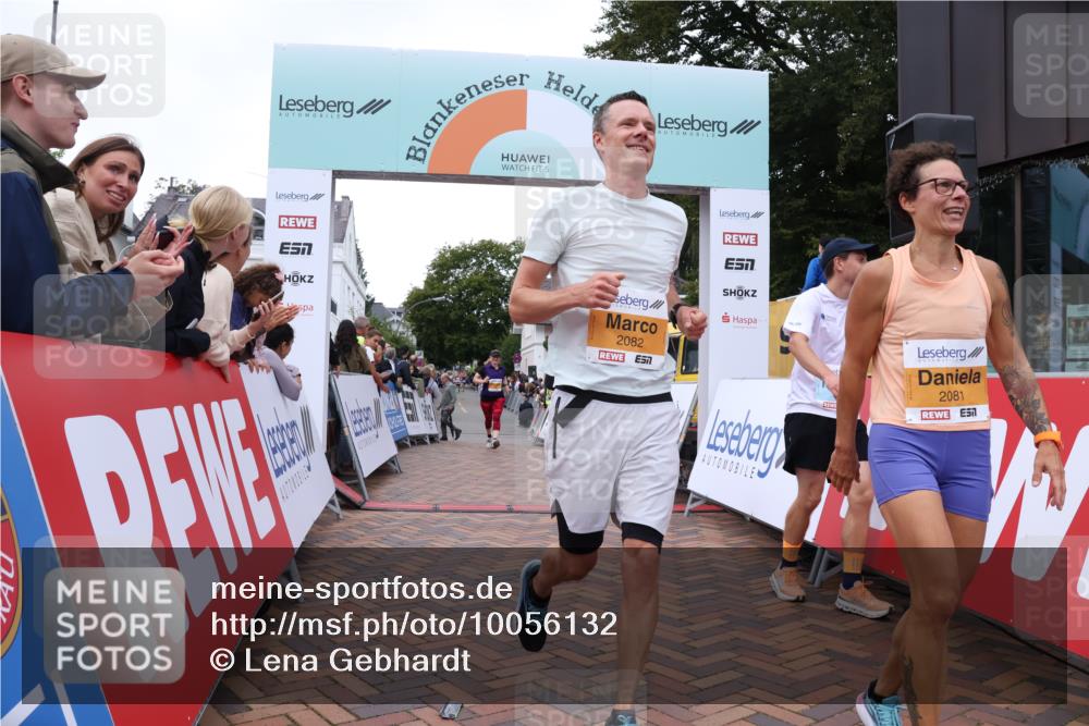 30.08.2026 - Blankeneser Heldenlauf Lena Gebhardt http://msf.ph/oto/10056132 30.08.2026 12:10:38 Ziel 2081, 2082, 2128, 2822, 4350 meine-sportfotos.de