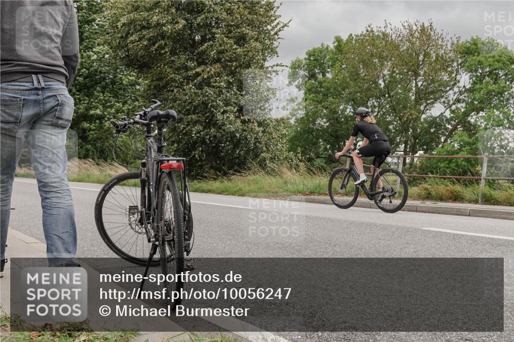 30.08.2026 - Elbe Triathlon Hamburg Michael Burmester http://msf.ph/oto/10056247 30.08.2026 13:35:14 Radfahren  meine-sportfotos.de