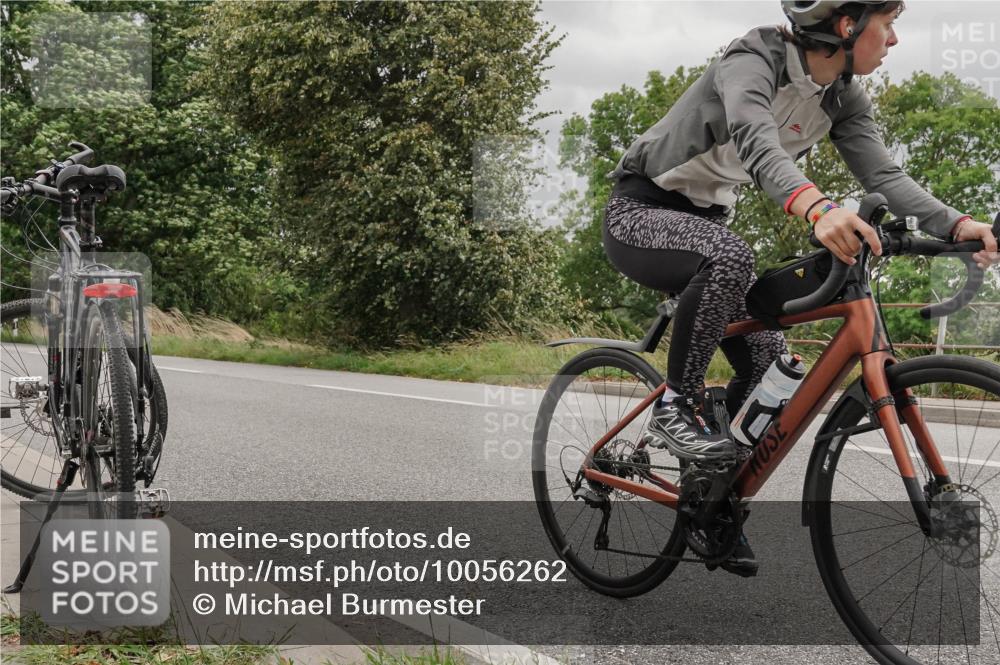 30.08.2026 - Elbe Triathlon Hamburg Michael Burmester http://msf.ph/oto/10056262 30.08.2026 13:36:59 Radfahren  meine-sportfotos.de
