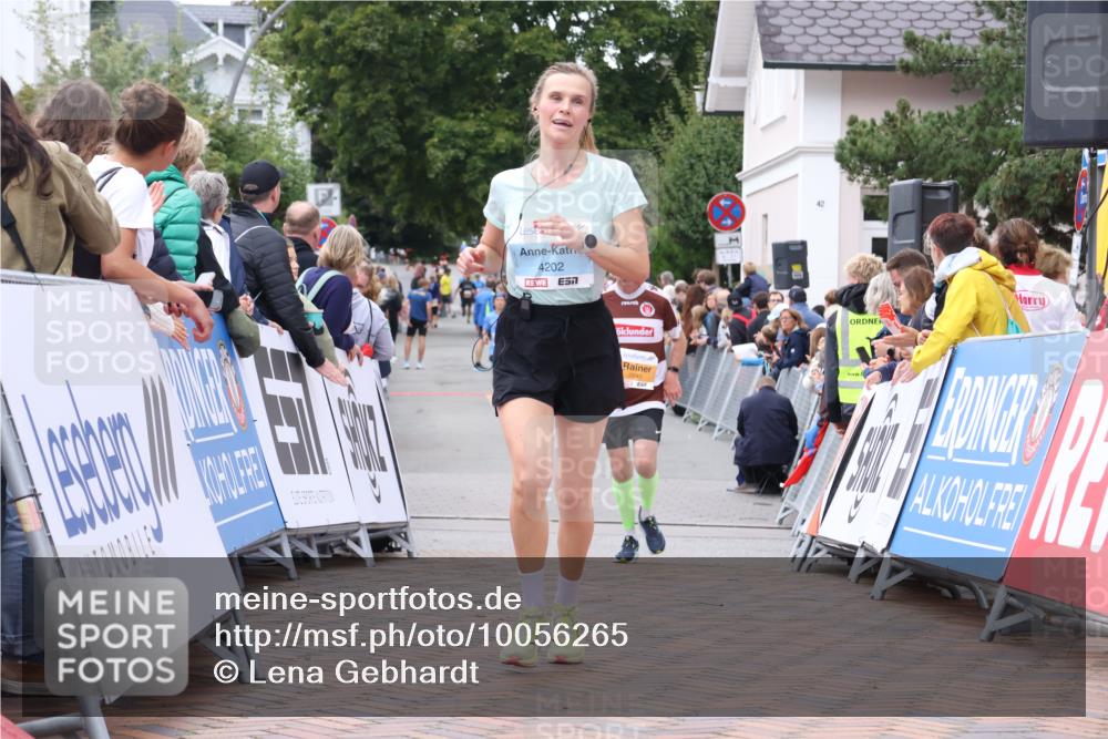 30.08.2026 - Blankeneser Heldenlauf Lena Gebhardt http://msf.ph/oto/10056265 30.08.2026 12:10:58 Ziel 2051, 4127, 4137, 4202, 4342, 4367 meine-sportfotos.de