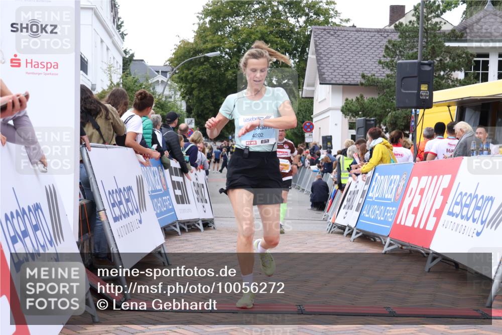 30.08.2026 - Blankeneser Heldenlauf Lena Gebhardt http://msf.ph/oto/10056272 30.08.2026 12:10:59 Ziel 2045, 2051, 4127, 4137, 4202, 4342, 4367 meine-sportfotos.de