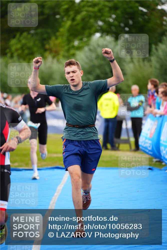 30.08.2026 - Elbe Triathlon Hamburg LAZAROV Photography http://msf.ph/oto/10056283 30.08.2026 11:08:56 Ziel 503, 555, 746, 1042 meine-sportfotos.de