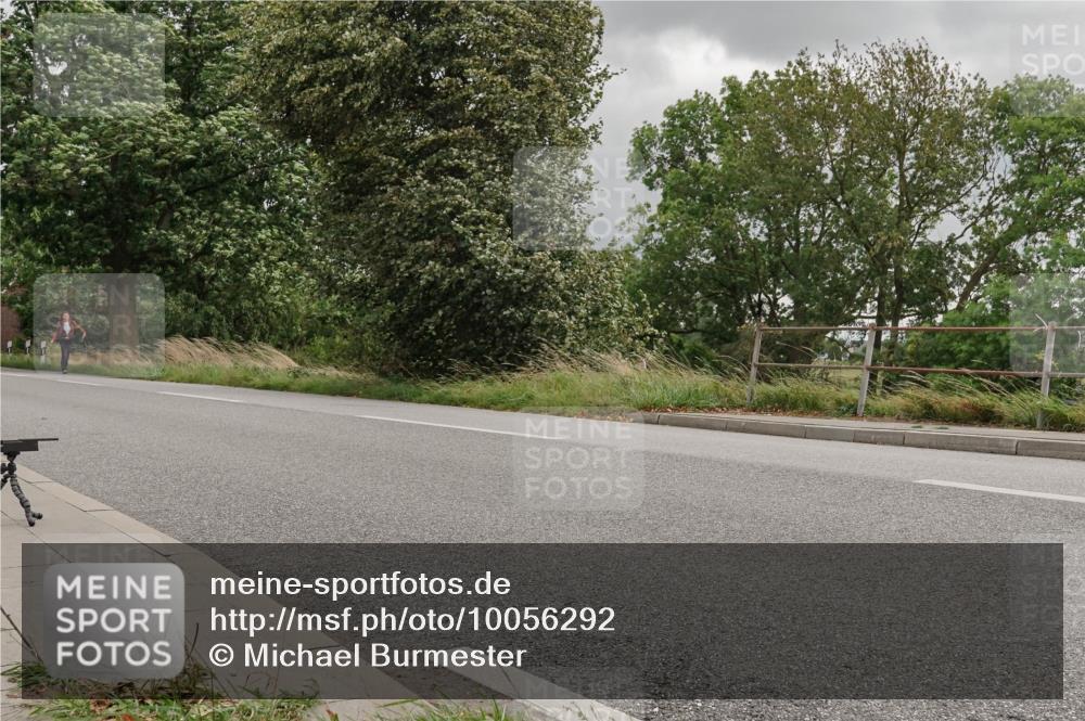 30.08.2026 - Elbe Triathlon Hamburg Michael Burmester http://msf.ph/oto/10056292 30.08.2026 13:40:05 Radfahren  meine-sportfotos.de
