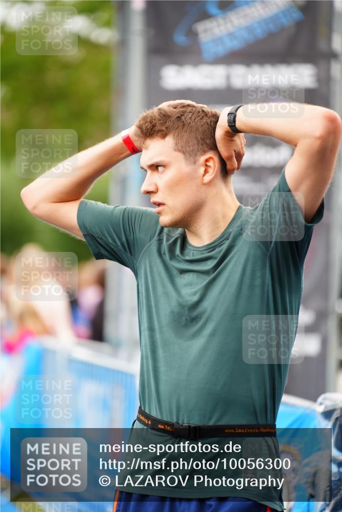 30.08.2026 - Elbe Triathlon Hamburg LAZAROV Photography http://msf.ph/oto/10056300 30.08.2026 11:09:02 Ziel 633, 1042, 1098 meine-sportfotos.de