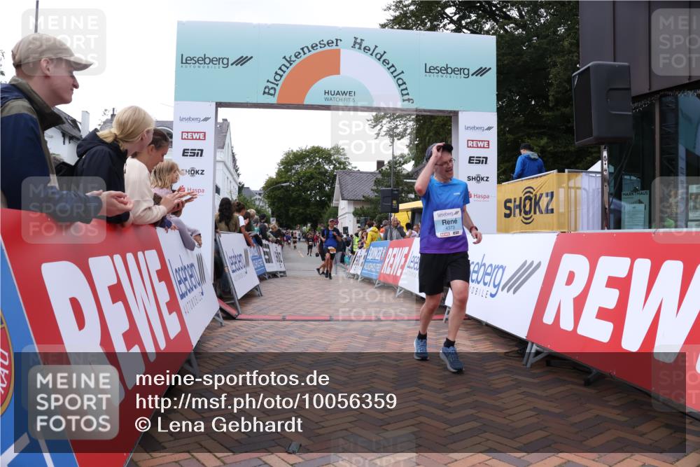 30.08.2026 - Blankeneser Heldenlauf Lena Gebhardt http://msf.ph/oto/10056359 30.08.2026 12:11:21 Ziel 2320, 2912, 4373, 4445 meine-sportfotos.de