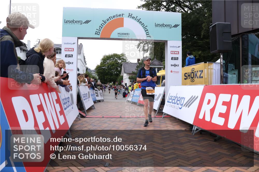 30.08.2026 - Blankeneser Heldenlauf Lena Gebhardt http://msf.ph/oto/10056374 30.08.2026 12:11:25 Ziel 2320, 4373, 4445 meine-sportfotos.de