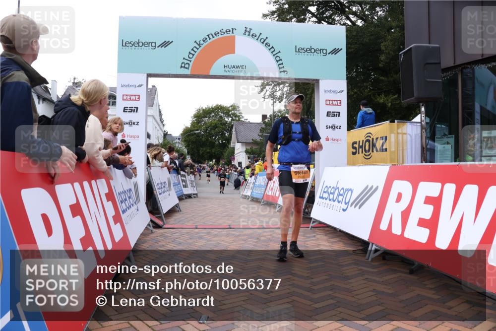 30.08.2026 - Blankeneser Heldenlauf Lena Gebhardt http://msf.ph/oto/10056377 30.08.2026 12:11:26 Ziel 2320, 4373, 4445 meine-sportfotos.de
