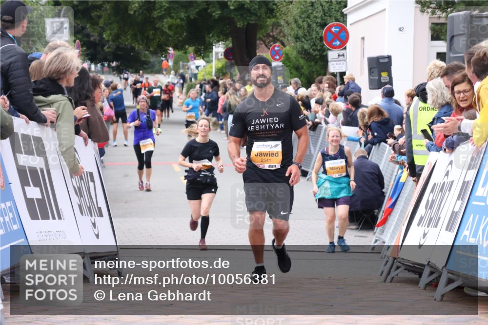 30.08.2026 - Blankeneser Heldenlauf Lena Gebhardt http://msf.ph/oto/10056381 30.08.2026 12:11:30 Ziel 2320, 4445 meine-sportfotos.de