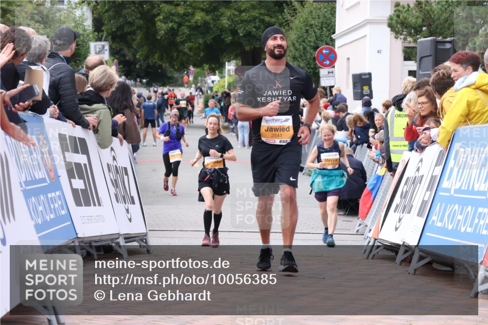 30.08.2026 - Blankeneser Heldenlauf Lena Gebhardt http://msf.ph/oto/10056385 30.08.2026 12:11:32 Ziel 2320, 2541, 4445 meine-sportfotos.de
