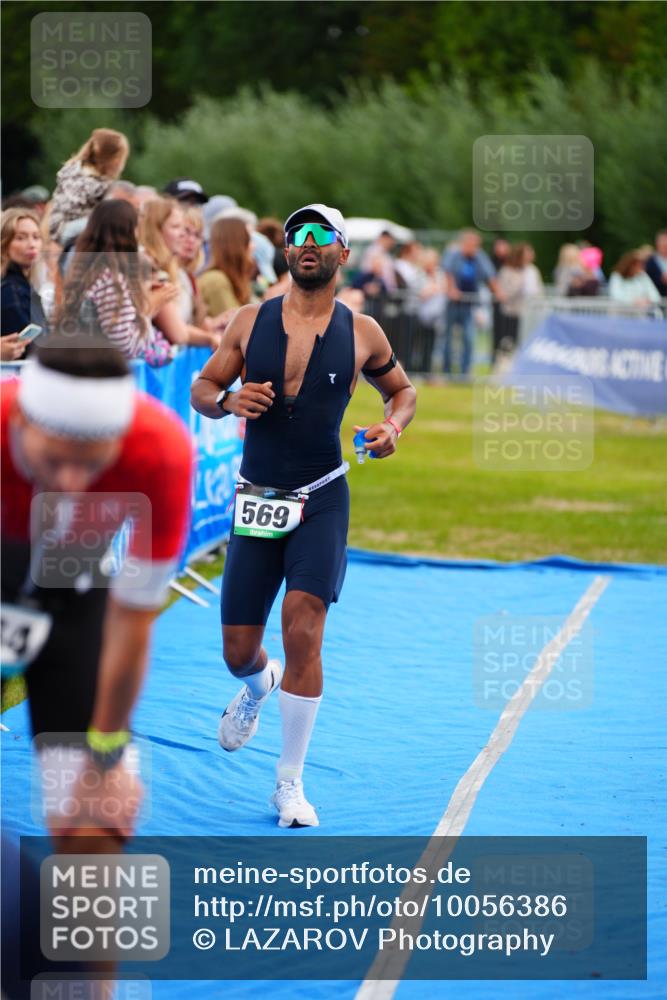 30.08.2026 - Elbe Triathlon Hamburg LAZAROV Photography http://msf.ph/oto/10056386 30.08.2026 11:09:45 Ziel 569, 1164 meine-sportfotos.de