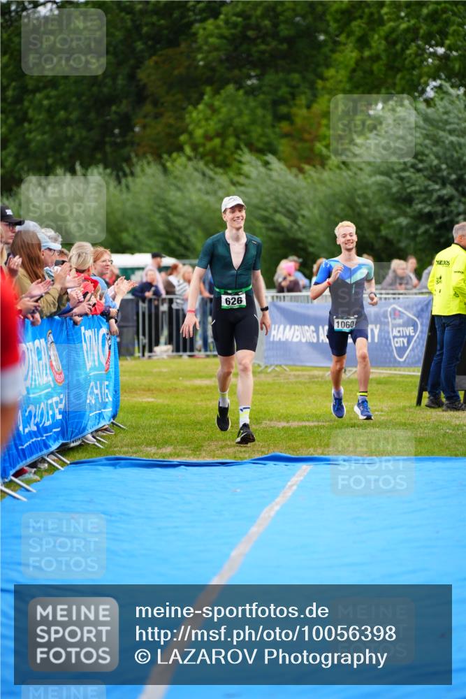 30.08.2026 - Elbe Triathlon Hamburg LAZAROV Photography http://msf.ph/oto/10056398 30.08.2026 11:09:53 Ziel 626, 1060 meine-sportfotos.de