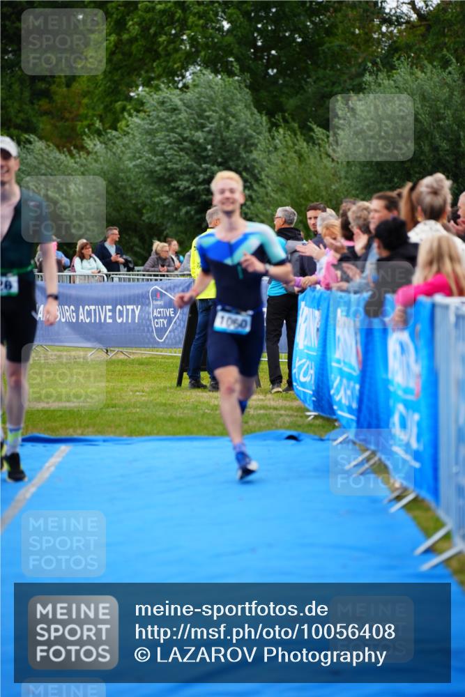 30.08.2026 - Elbe Triathlon Hamburg LAZAROV Photography http://msf.ph/oto/10056408 30.08.2026 11:09:55 Ziel 626, 1060 meine-sportfotos.de