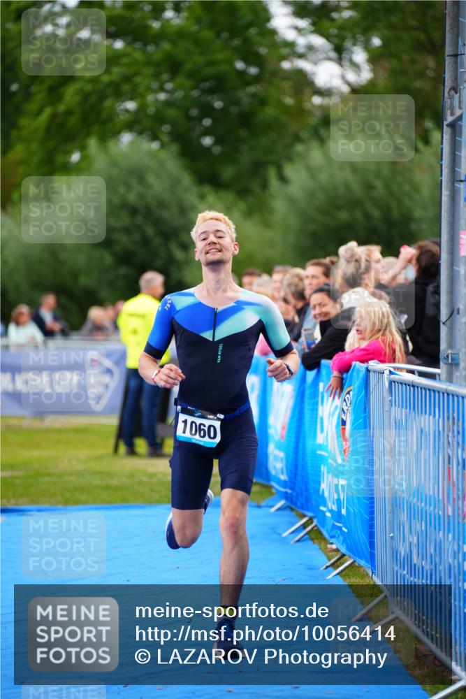 30.08.2026 - Elbe Triathlon Hamburg LAZAROV Photography http://msf.ph/oto/10056414 30.08.2026 11:09:56 Ziel 626, 1060 meine-sportfotos.de