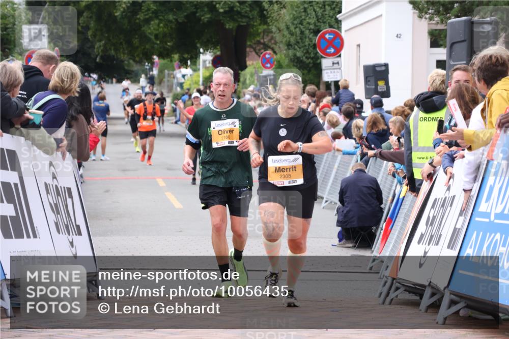 30.08.2026 - Blankeneser Heldenlauf Lena Gebhardt http://msf.ph/oto/10056435 30.08.2026 12:11:51 Ziel 2308, 2436, 2803 meine-sportfotos.de