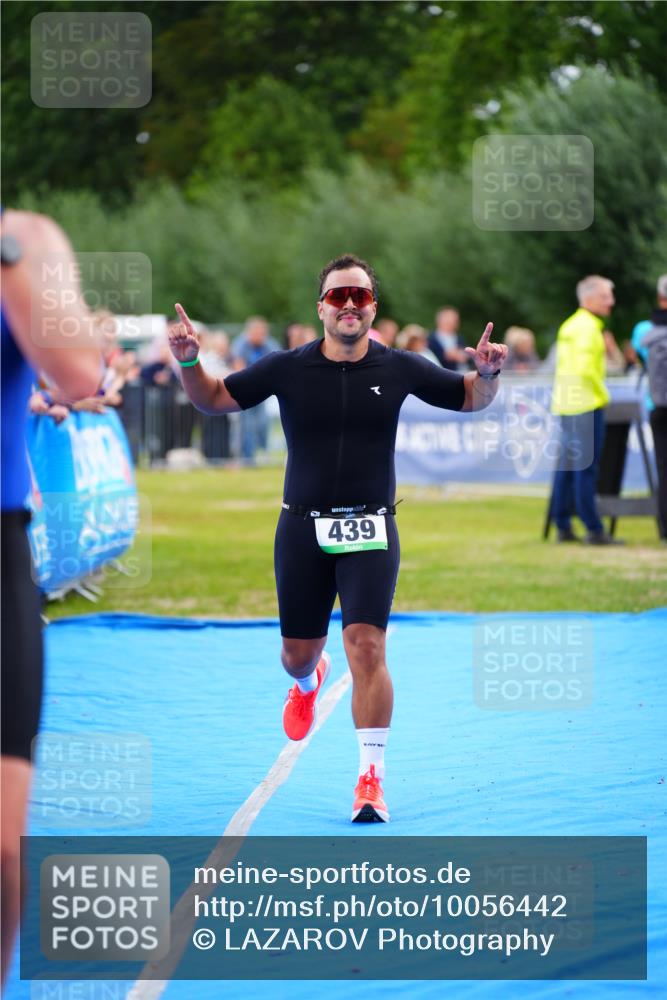 30.08.2026 - Elbe Triathlon Hamburg LAZAROV Photography http://msf.ph/oto/10056442 30.08.2026 11:10:13 Ziel 439, 581 meine-sportfotos.de