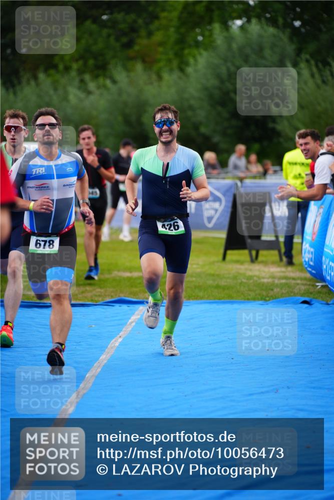 30.08.2026 - Elbe Triathlon Hamburg LAZAROV Photography http://msf.ph/oto/10056473 30.08.2026 11:10:41 Ziel 426, 513, 575, 678, 1045 meine-sportfotos.de