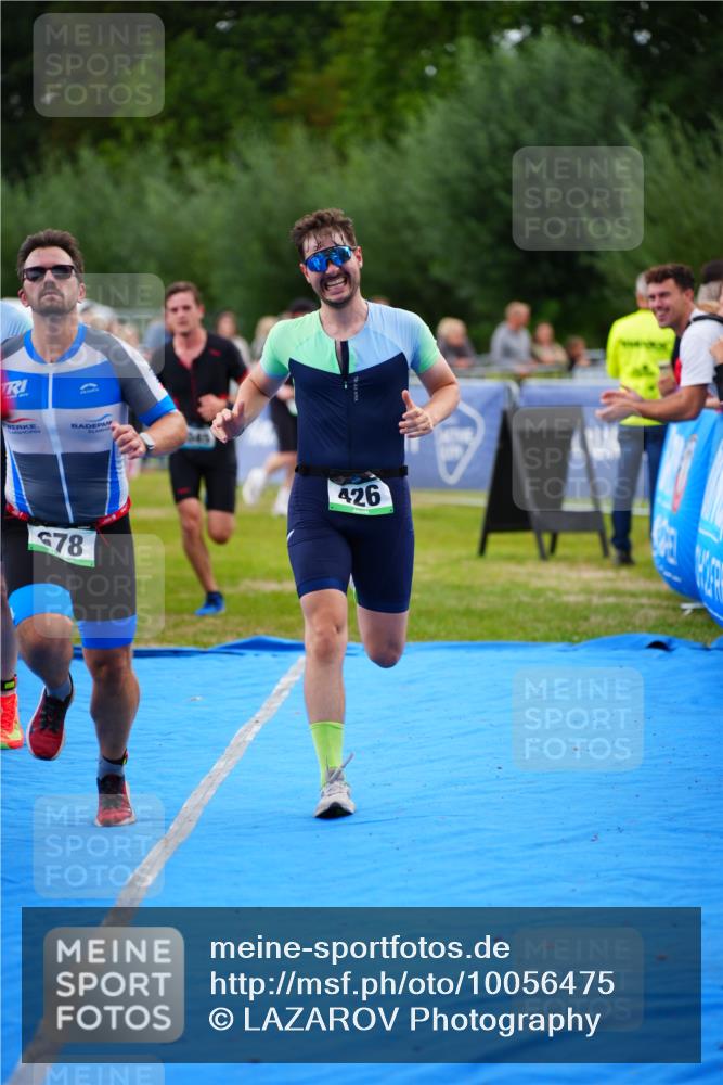 30.08.2026 - Elbe Triathlon Hamburg LAZAROV Photography http://msf.ph/oto/10056475 30.08.2026 11:10:41 Ziel 426, 513, 575, 678, 1045 meine-sportfotos.de
