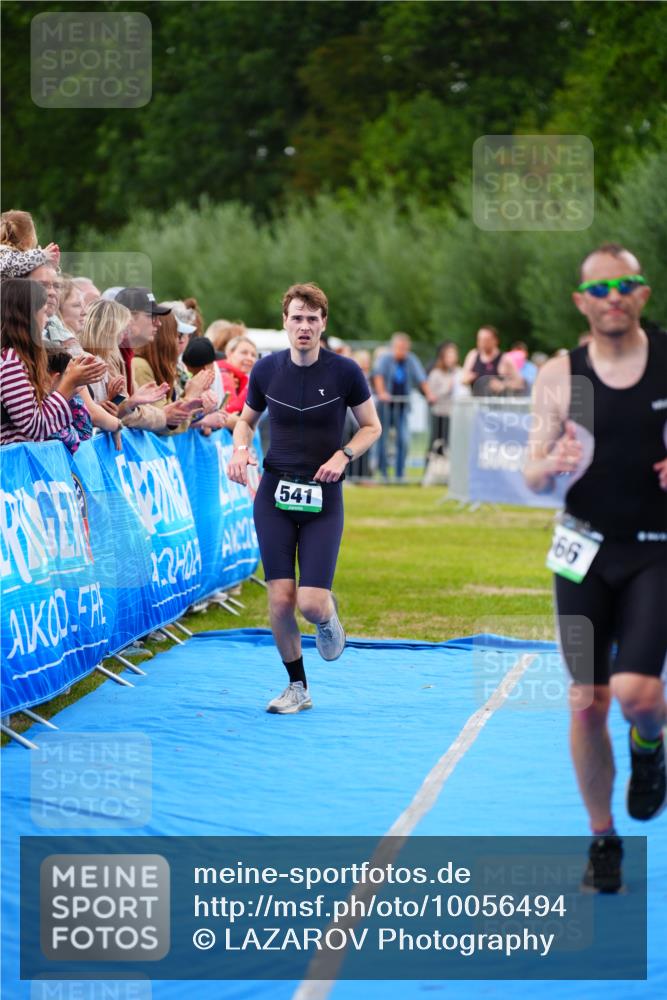 30.08.2026 - Elbe Triathlon Hamburg LAZAROV Photography http://msf.ph/oto/10056494 30.08.2026 11:10:52 Ziel 437, 541, 566, 666 meine-sportfotos.de