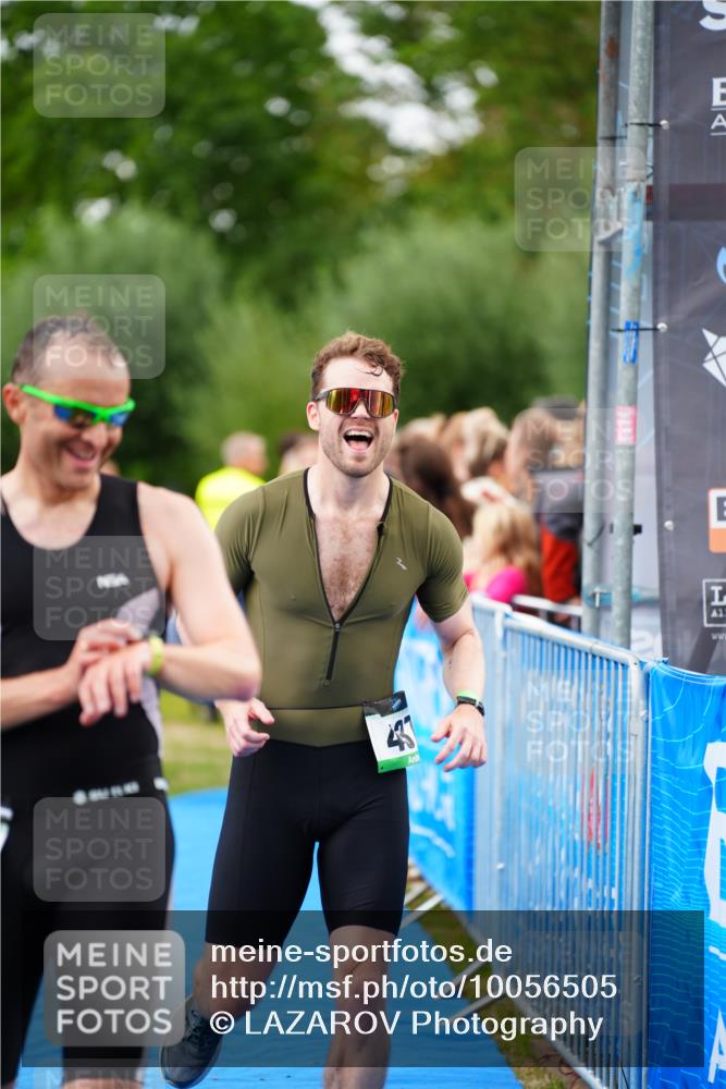 30.08.2026 - Elbe Triathlon Hamburg LAZAROV Photography http://msf.ph/oto/10056505 30.08.2026 11:10:54 Ziel 437, 541, 566, 666 meine-sportfotos.de