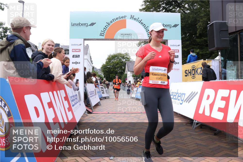 30.08.2026 - Blankeneser Heldenlauf Lena Gebhardt http://msf.ph/oto/10056506 30.08.2026 12:12:07 Ziel 2562, 2621, 2899, 2923 meine-sportfotos.de