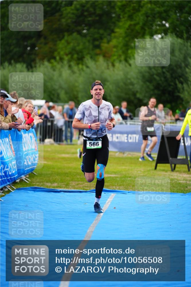 30.08.2026 - Elbe Triathlon Hamburg LAZAROV Photography http://msf.ph/oto/10056508 30.08.2026 11:10:56 Ziel 437, 541, 566 meine-sportfotos.de