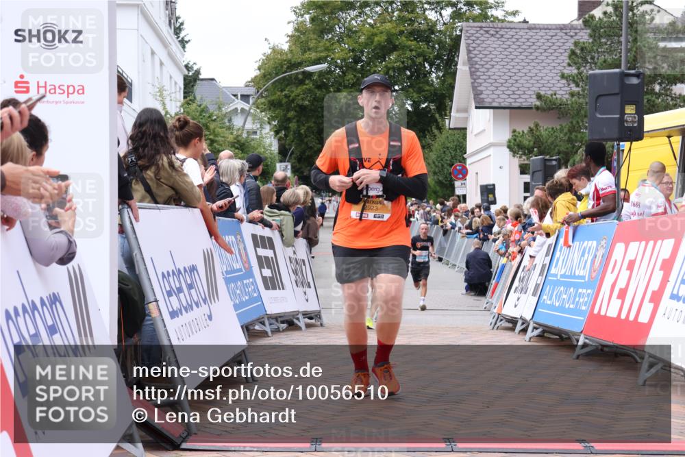 30.08.2026 - Blankeneser Heldenlauf Lena Gebhardt http://msf.ph/oto/10056510 30.08.2026 12:12:08 Ziel 2562, 2621, 2899, 2923 meine-sportfotos.de