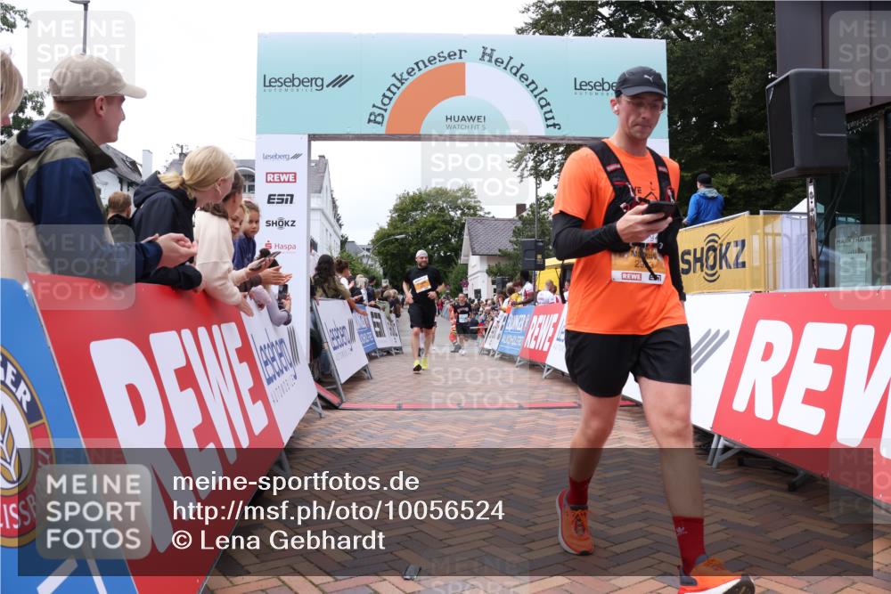 30.08.2026 - Blankeneser Heldenlauf Lena Gebhardt http://msf.ph/oto/10056524 30.08.2026 12:12:11 Ziel 2344, 2562, 2621, 2899, 2923, 4345, 4398 meine-sportfotos.de
