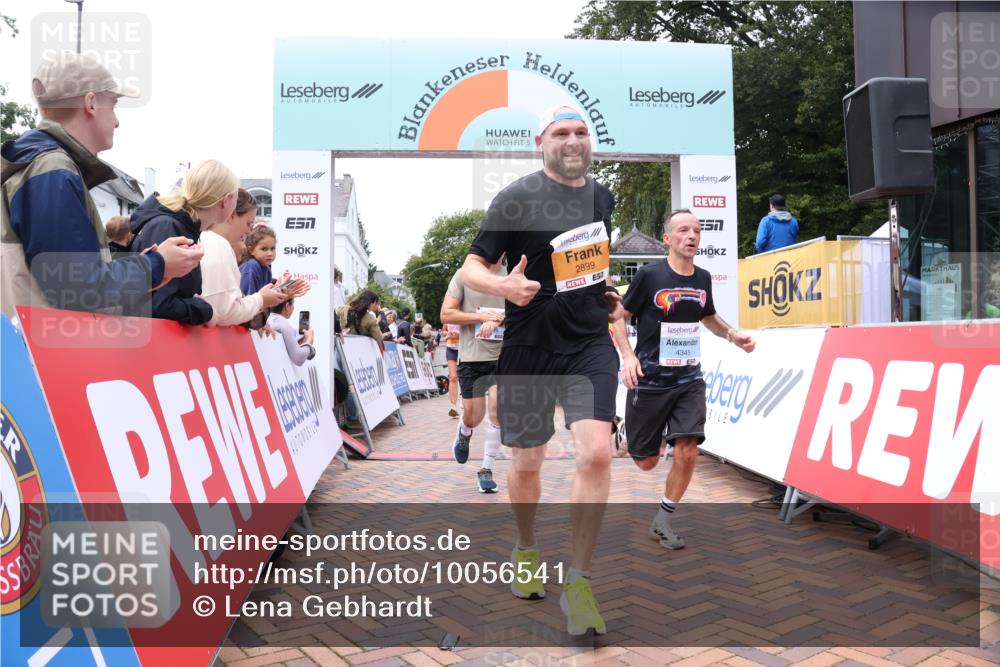 30.08.2026 - Blankeneser Heldenlauf Lena Gebhardt http://msf.ph/oto/10056541 30.08.2026 12:12:14 Ziel 2344, 2899, 2923, 4345, 4398 meine-sportfotos.de