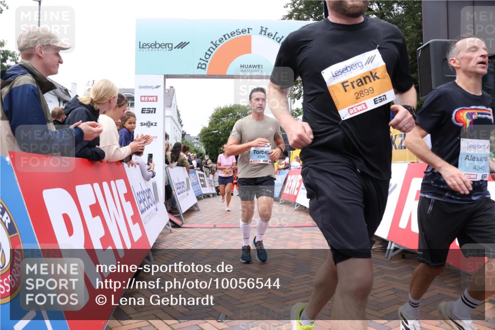 30.08.2026 - Blankeneser Heldenlauf Lena Gebhardt http://msf.ph/oto/10056544 30.08.2026 12:12:14 Ziel 2344, 2899, 2923, 4345, 4398 meine-sportfotos.de