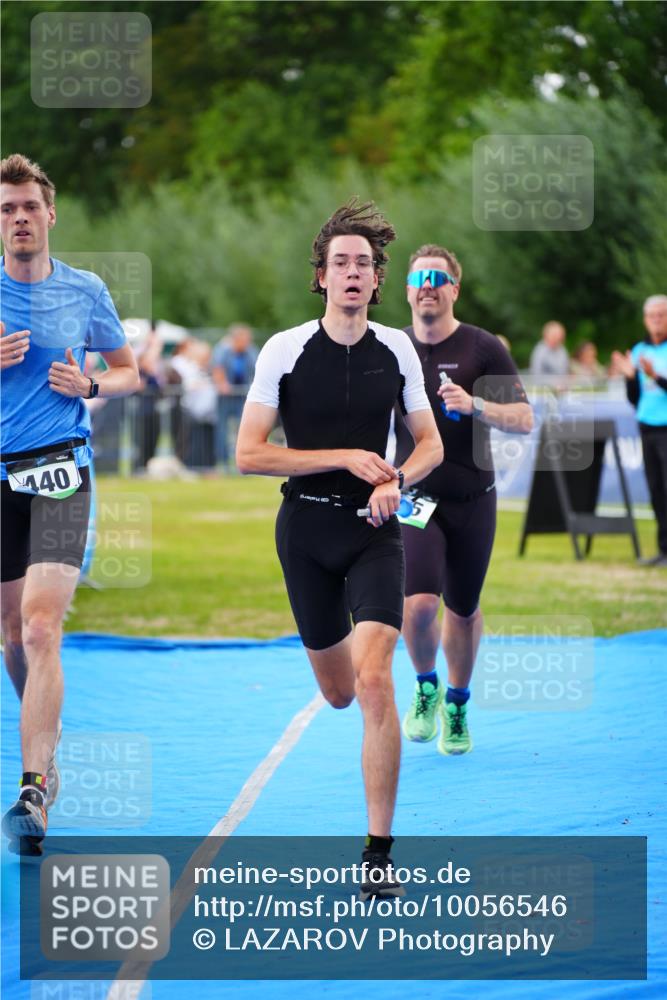 30.08.2026 - Elbe Triathlon Hamburg LAZAROV Photography http://msf.ph/oto/10056546 30.08.2026 11:11:18 Ziel 440, 665, 1010 meine-sportfotos.de