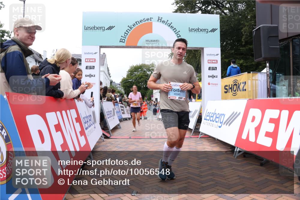30.08.2026 - Blankeneser Heldenlauf Lena Gebhardt http://msf.ph/oto/10056548 30.08.2026 12:12:15 Ziel 2344, 2899, 2923, 4345, 4398 meine-sportfotos.de