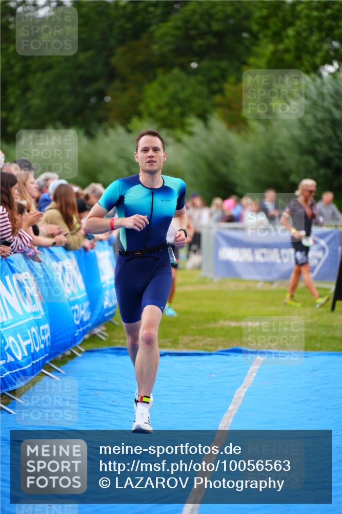 30.08.2026 - Elbe Triathlon Hamburg LAZAROV Photography http://msf.ph/oto/10056563 30.08.2026 11:11:39 Ziel 638, 700 meine-sportfotos.de