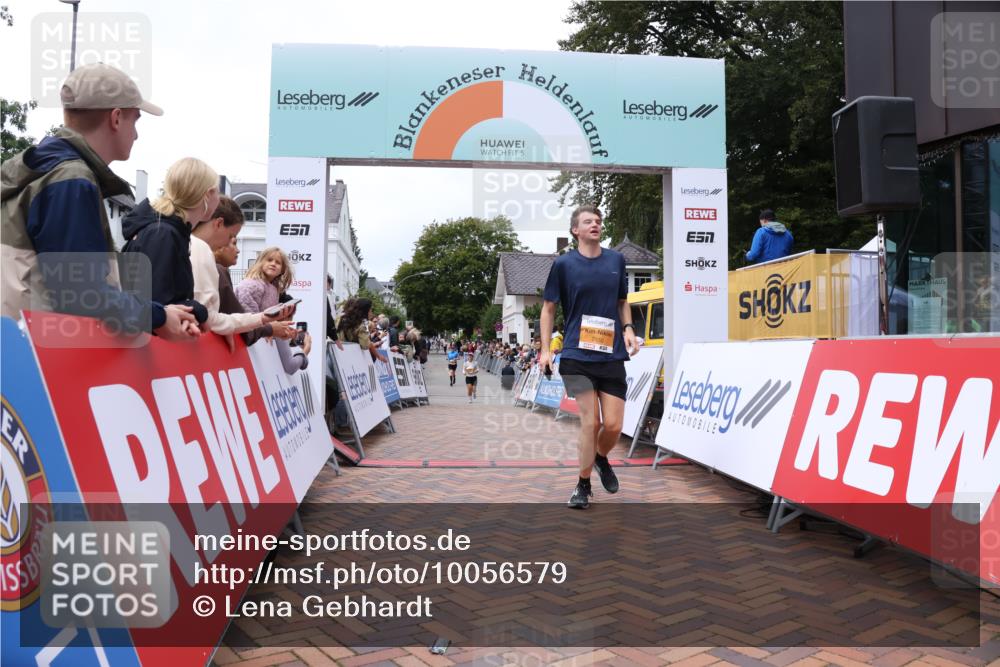 30.08.2026 - Blankeneser Heldenlauf Lena Gebhardt http://msf.ph/oto/10056579 30.08.2026 12:12:26 Ziel 2450 meine-sportfotos.de