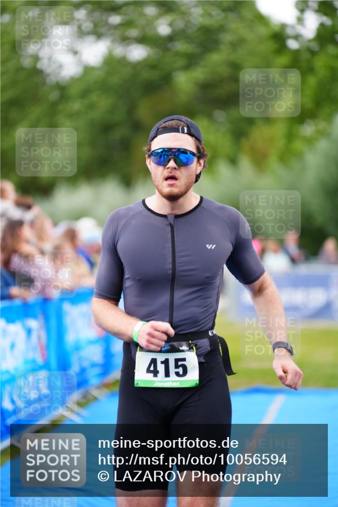 30.08.2026 - Elbe Triathlon Hamburg LAZAROV Photography http://msf.ph/oto/10056594 30.08.2026 11:11:57 Ziel 415, 558 meine-sportfotos.de
