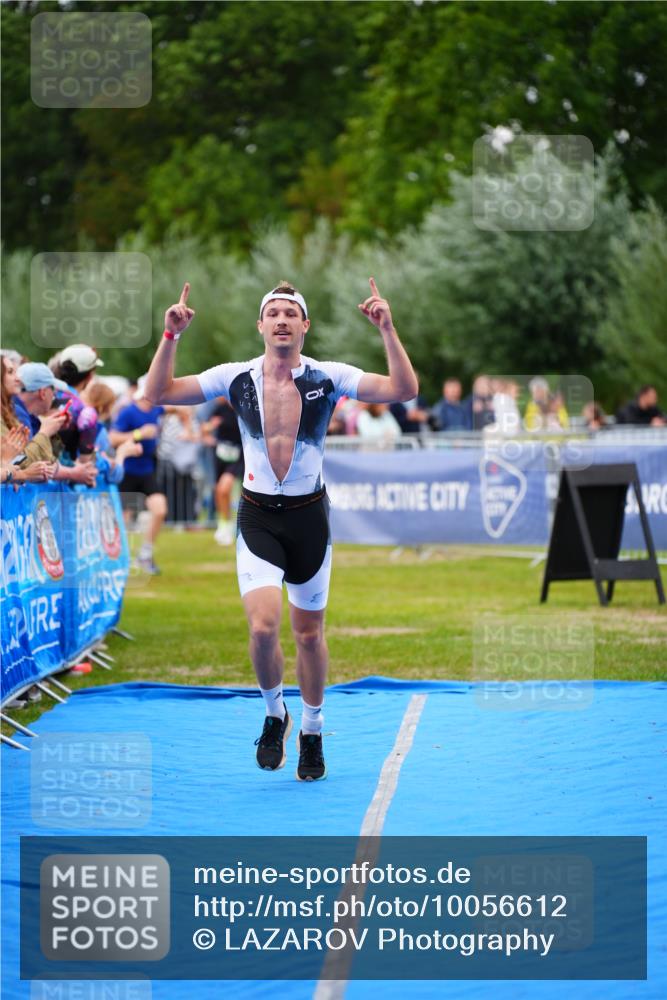 30.08.2026 - Elbe Triathlon Hamburg LAZAROV Photography http://msf.ph/oto/10056612 30.08.2026 11:12:07 Ziel 521, 558, 769 meine-sportfotos.de