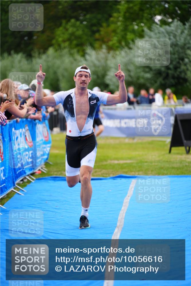 30.08.2026 - Elbe Triathlon Hamburg LAZAROV Photography http://msf.ph/oto/10056616 30.08.2026 11:12:08 Ziel 521, 769 meine-sportfotos.de