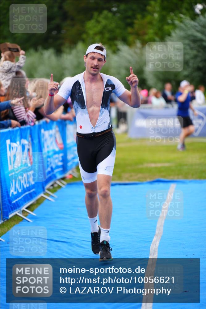 30.08.2026 - Elbe Triathlon Hamburg LAZAROV Photography http://msf.ph/oto/10056621 30.08.2026 11:12:08 Ziel 521, 769 meine-sportfotos.de