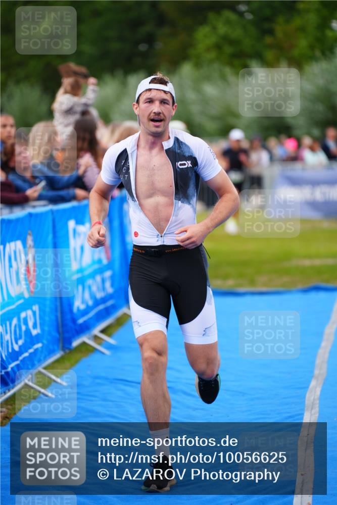 30.08.2026 - Elbe Triathlon Hamburg LAZAROV Photography http://msf.ph/oto/10056625 30.08.2026 11:12:09 Ziel 521, 769 meine-sportfotos.de