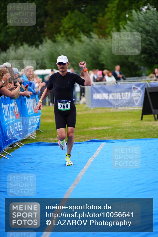 30.08.2026 - Elbe Triathlon Hamburg LAZAROV Photography http://msf.ph/oto/10056641 30.08.2026 11:12:14 Ziel 769, 1039 meine-sportfotos.de
