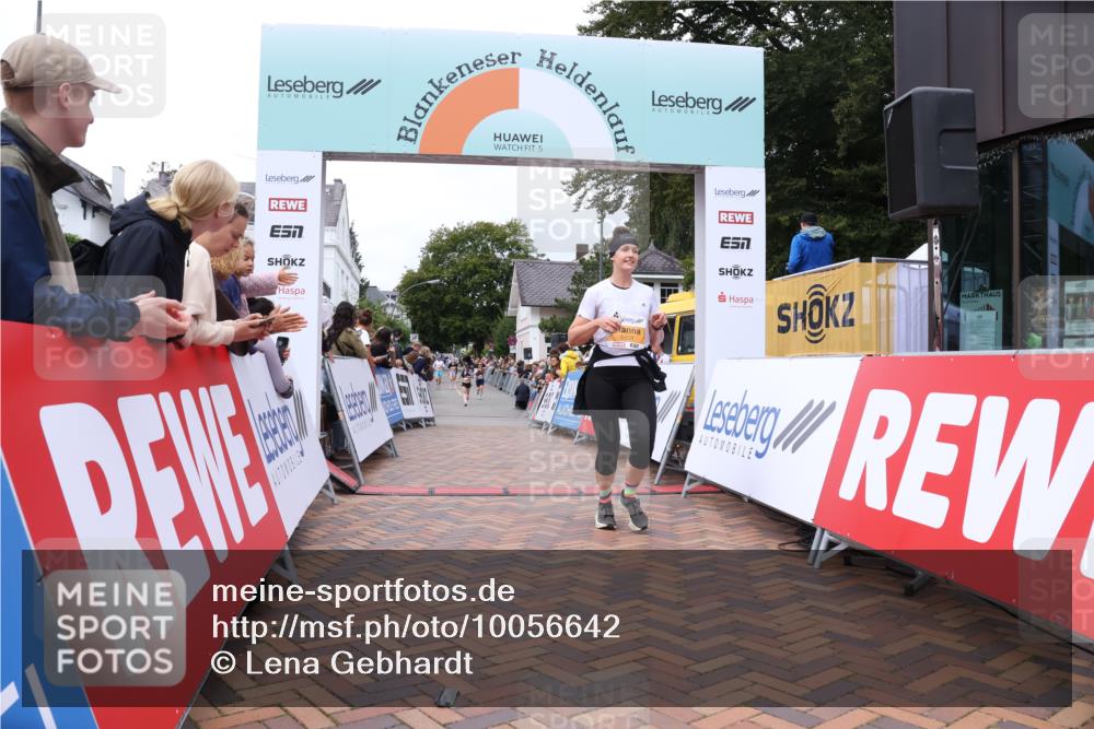 30.08.2026 - Blankeneser Heldenlauf Lena Gebhardt http://msf.ph/oto/10056642 30.08.2026 12:12:56 Ziel 2808 meine-sportfotos.de