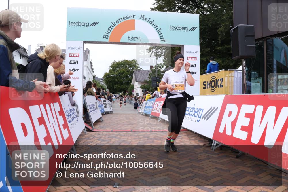 30.08.2026 - Blankeneser Heldenlauf Lena Gebhardt http://msf.ph/oto/10056645 30.08.2026 12:12:57 Ziel 2808 meine-sportfotos.de