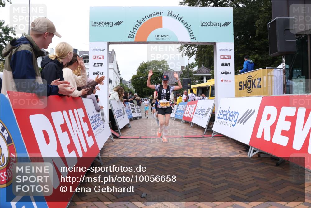 30.08.2026 - Blankeneser Heldenlauf Lena Gebhardt http://msf.ph/oto/10056658 30.08.2026 12:13:05 Ziel 2218, 2656 meine-sportfotos.de