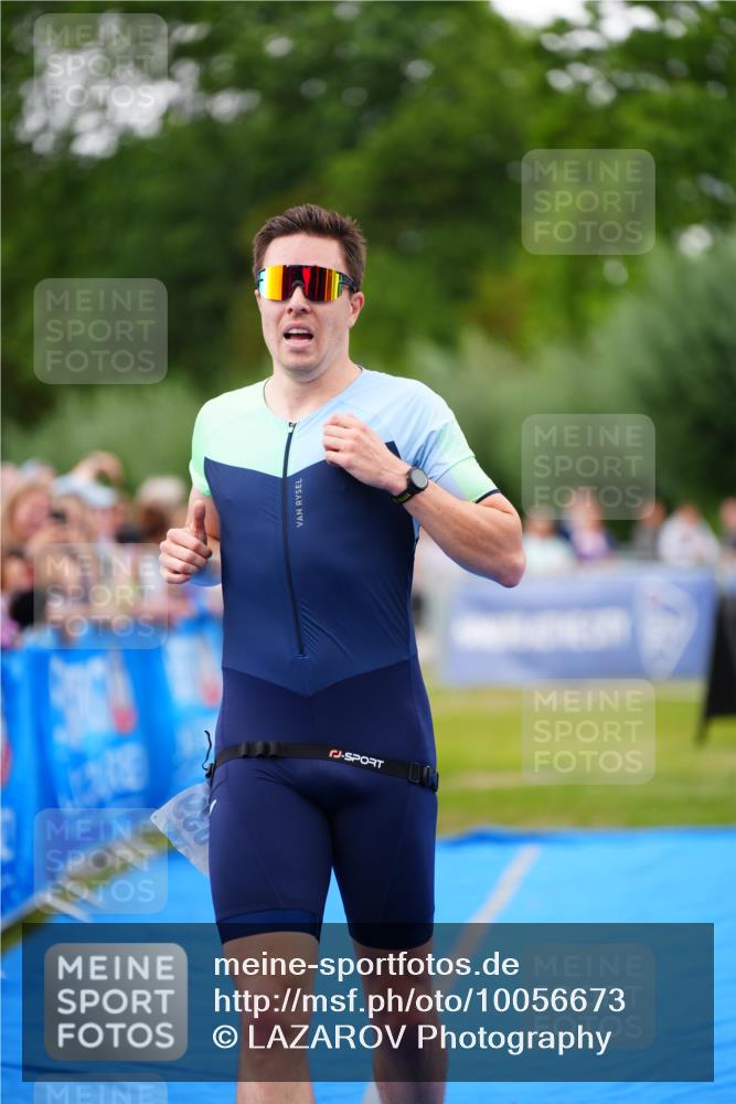 30.08.2026 - Elbe Triathlon Hamburg LAZAROV Photography http://msf.ph/oto/10056673 30.08.2026 11:12:20 Ziel 1039 meine-sportfotos.de